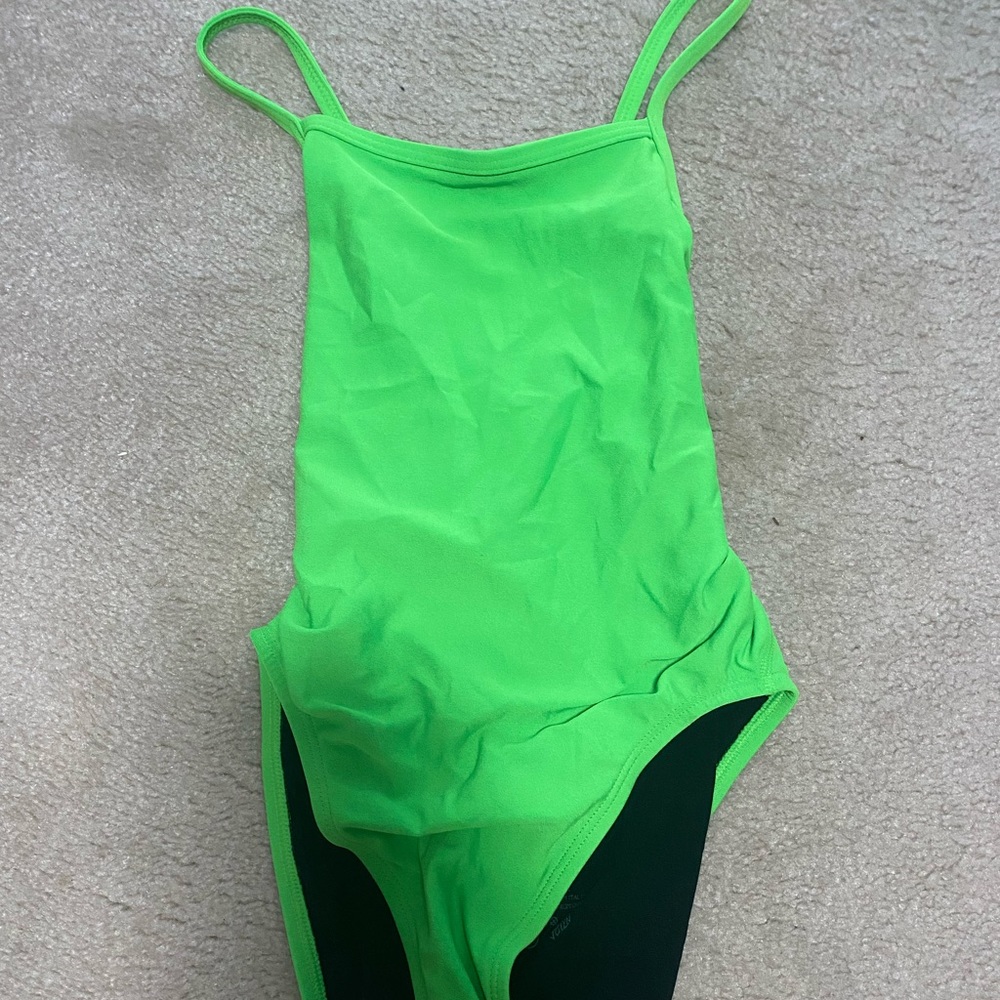 One piece joyln tie-back